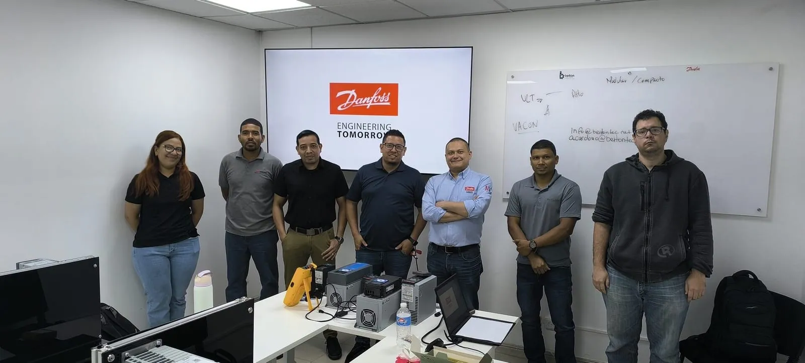 Grupo de capacitación técnica Danfoss