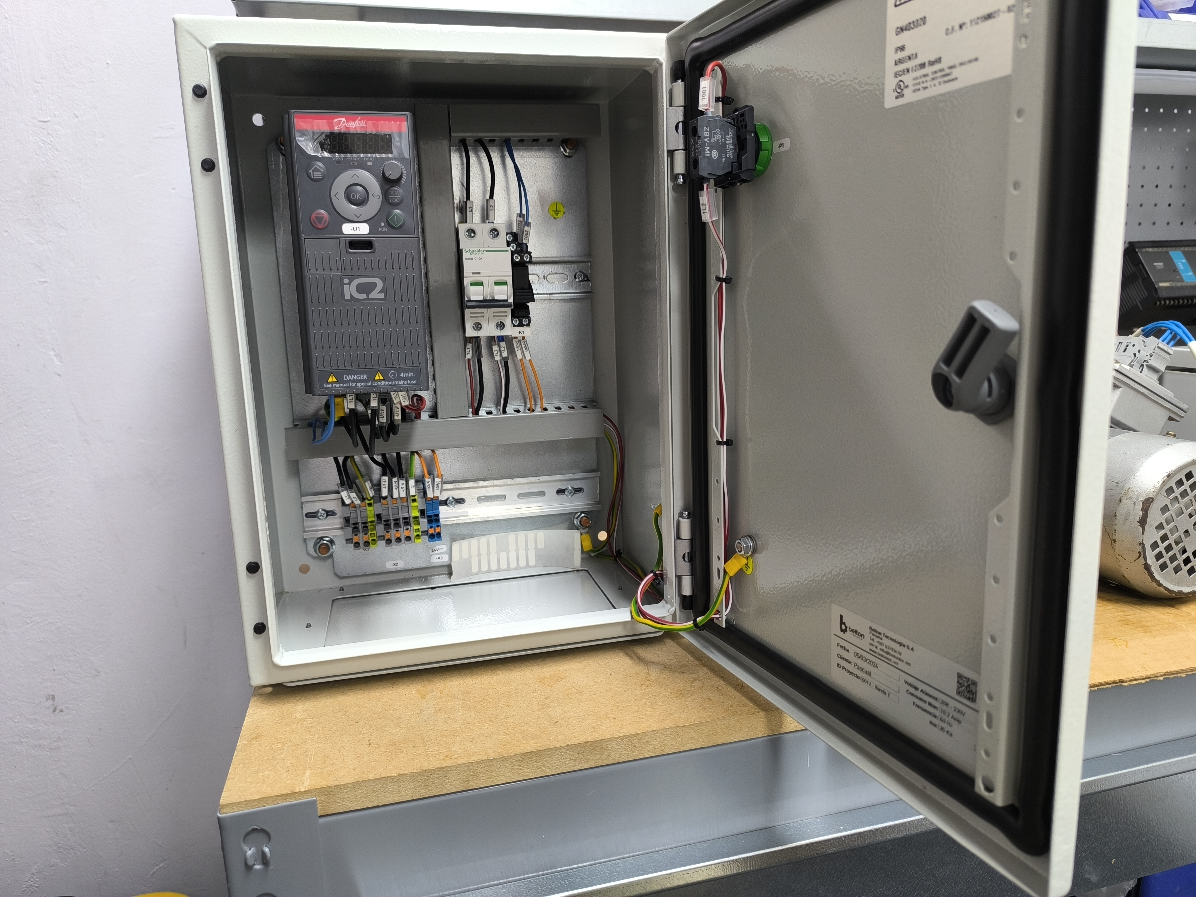 Panel compacto con iC2 Danfoss