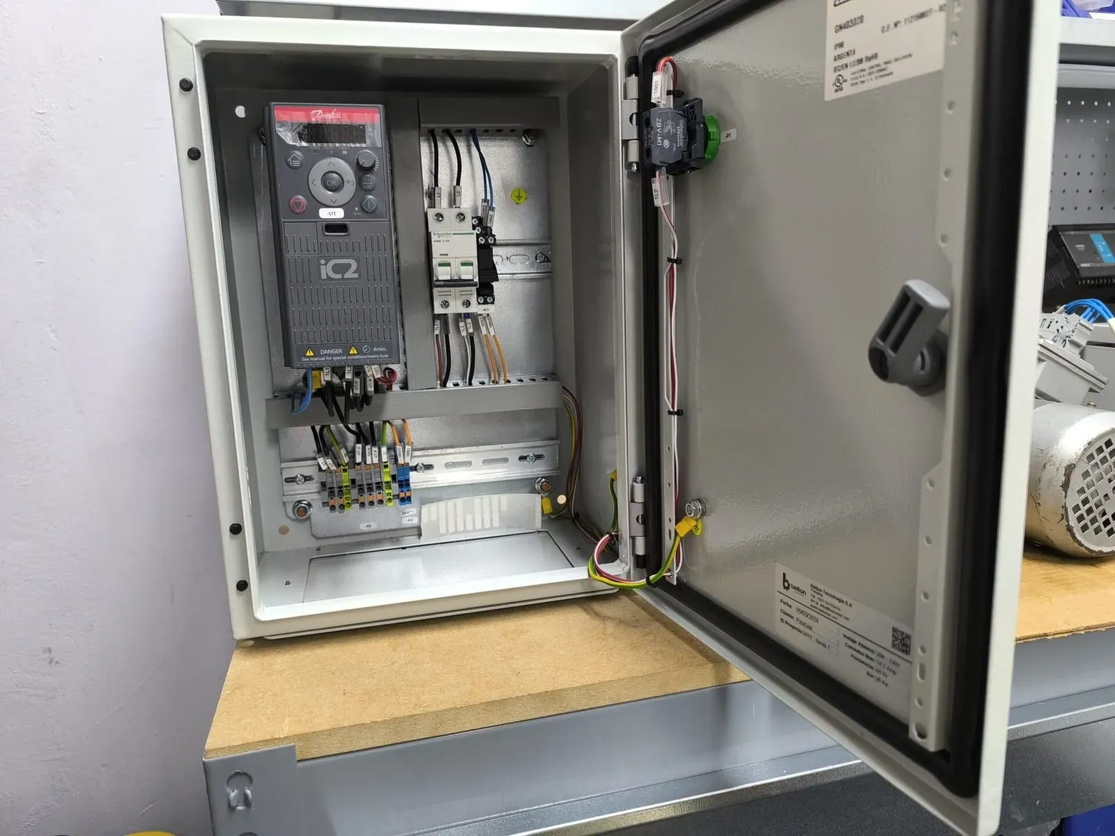 Panel compacto con iC2 Danfoss