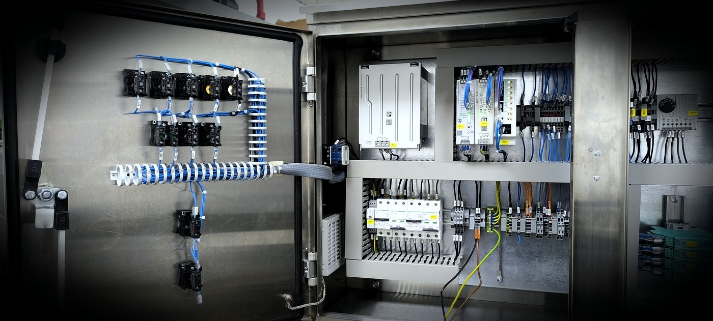 Fabricación de Paneles de Control