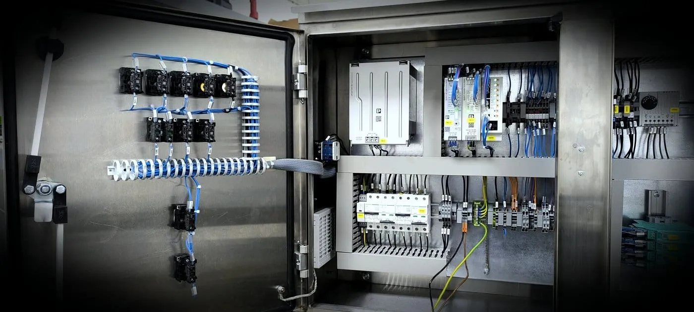 Panel de control fabricado por Beiton